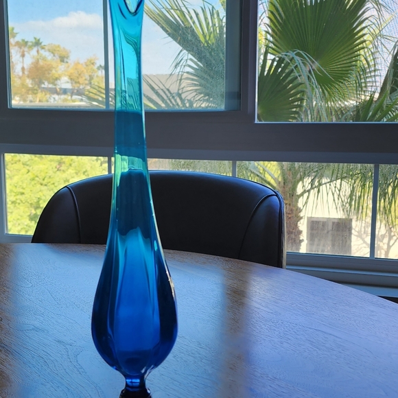 Vtg Empire Aqua/Blue Glass 18" Swung vase with Sterling Weighted base Rare - Picture 5 of 12
